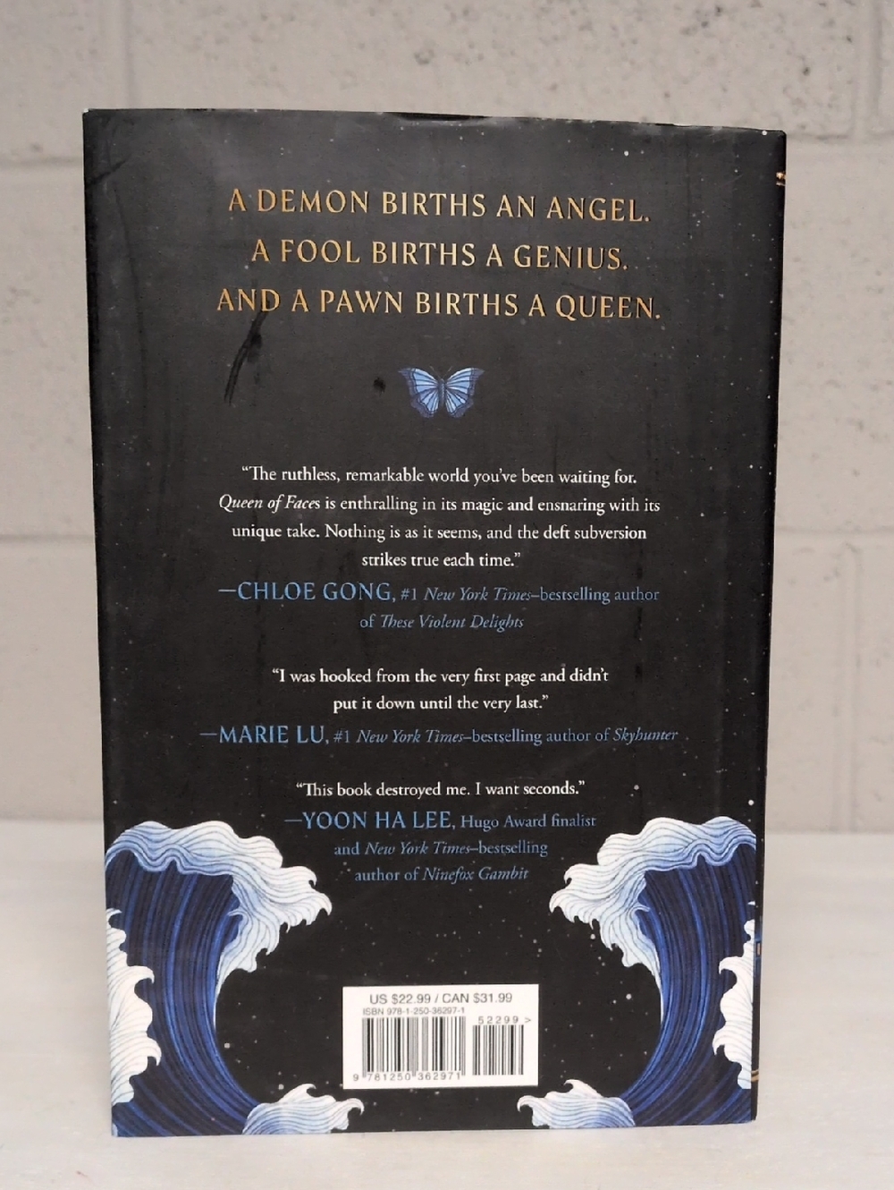 Queen of Faces by Petra Lord - Hardcover Novel, brand new - Picture 4 of 5